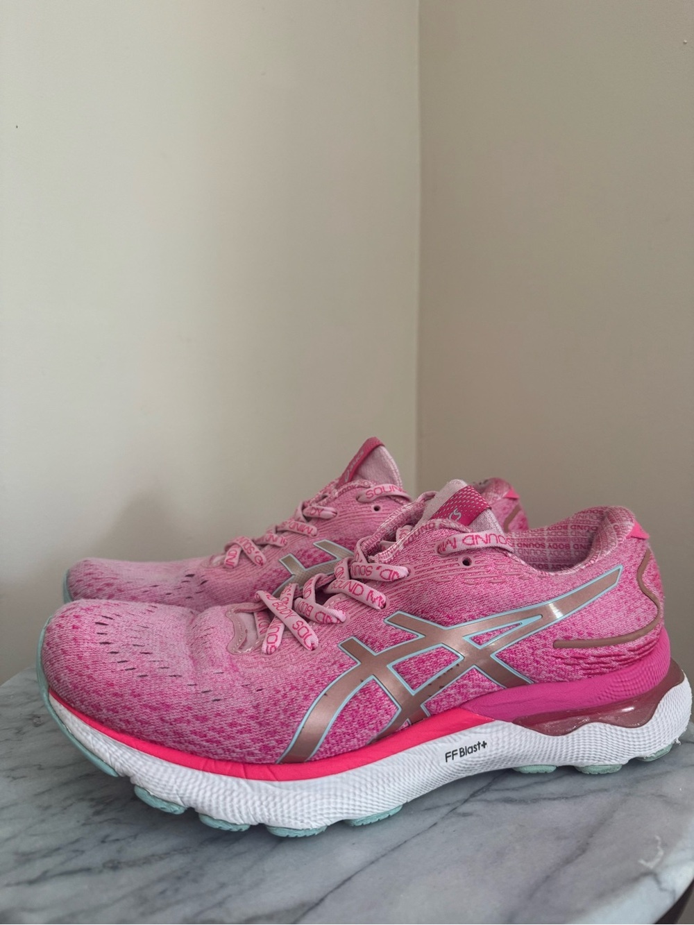 ASICS Gel Nimbus 24 LE Women’s Size 9 Cotton Candy Rose Gold Pink Running Shoes